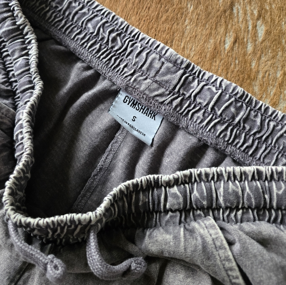 Gymshark Shorts - Picture 2 of 3